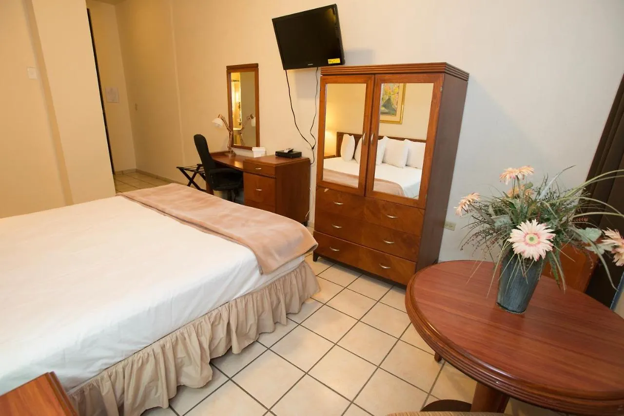 Armas Hotel Сан-Хуан